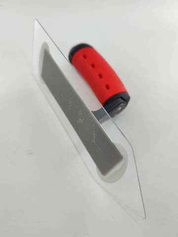 Кельма пластиковая утюг с ручкой 2К Olejnik Rubber / Олейник